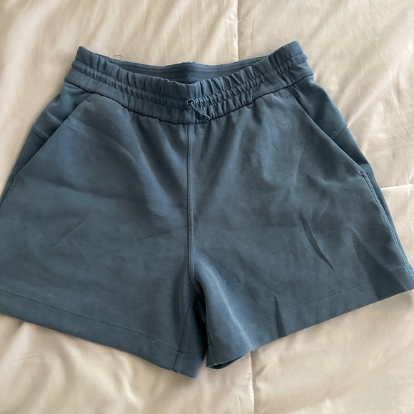 lululemon utility blue softsreme high rise 4” short - Picture 2 of 5